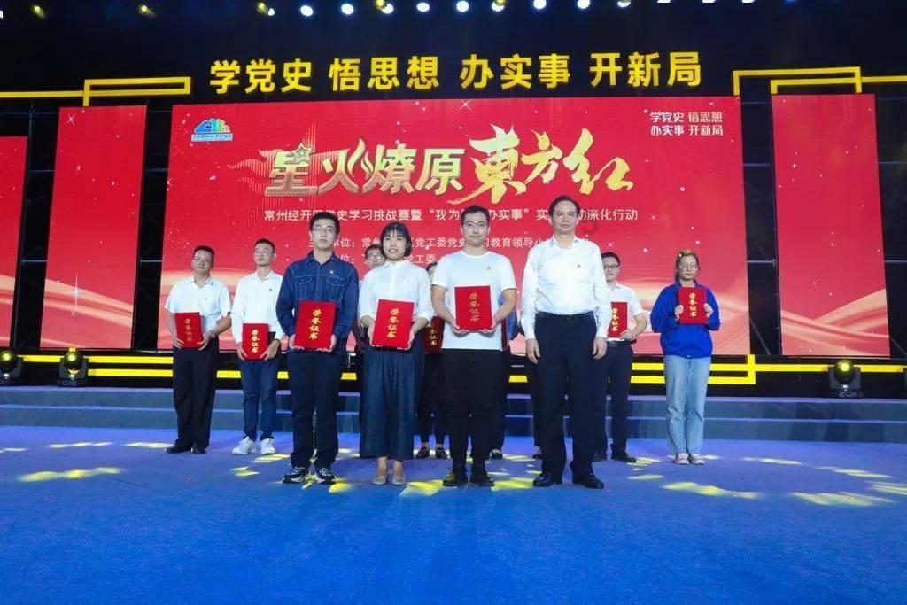 困难村民收到爱心年货